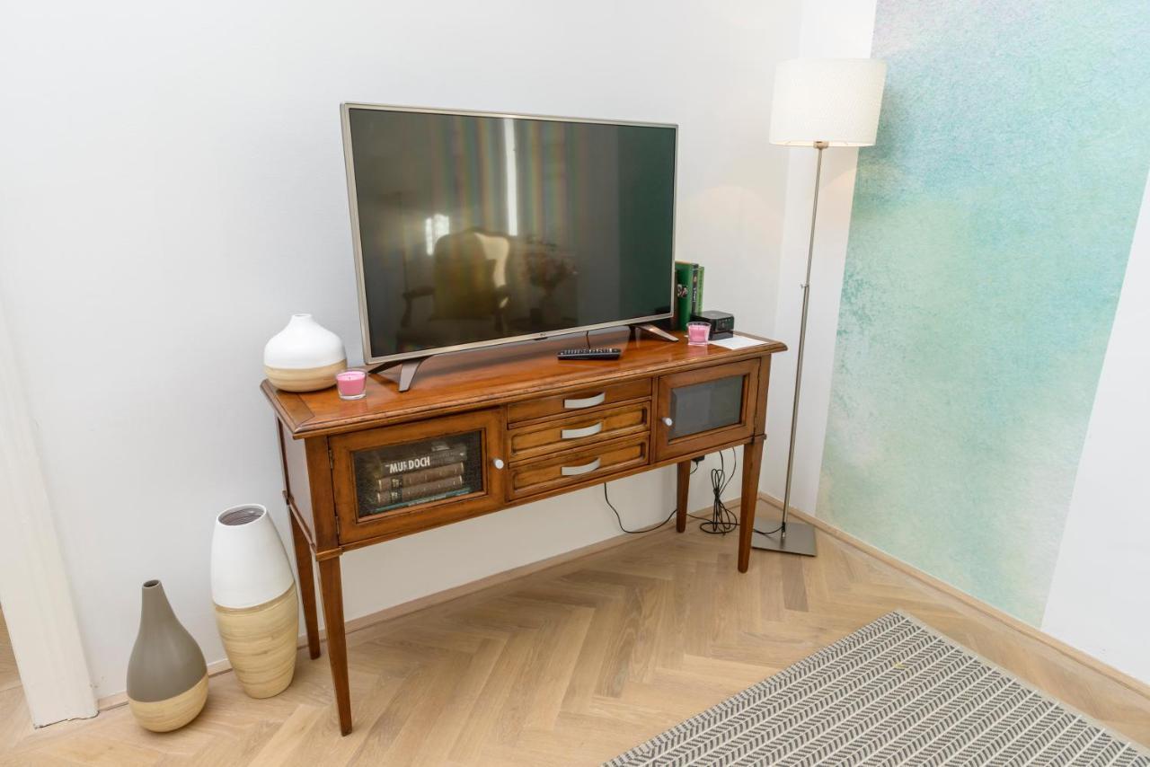 Senator Suite Stephansplatz By Ichbucheat Wenen Buitenkant foto