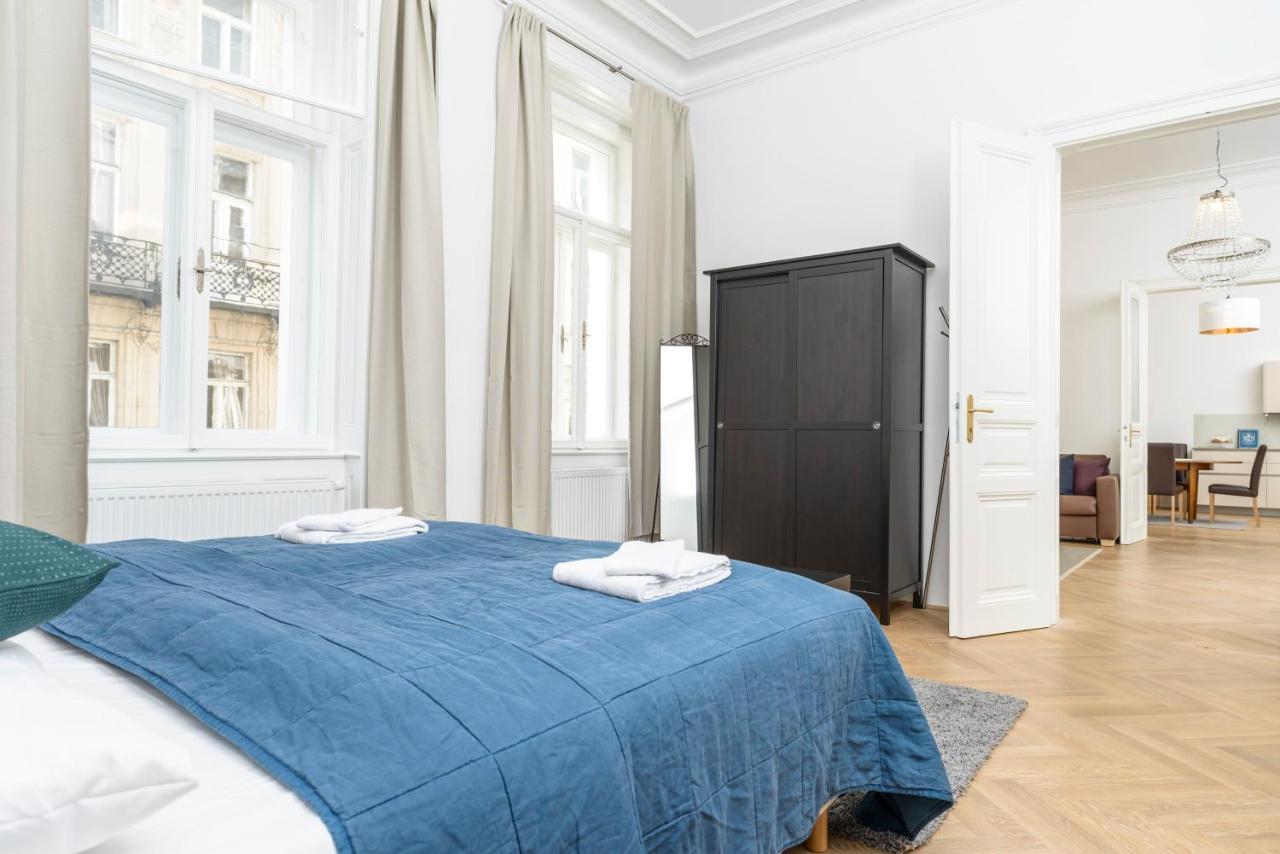 Senator Suite Stephansplatz By Ichbucheat Wenen Buitenkant foto
