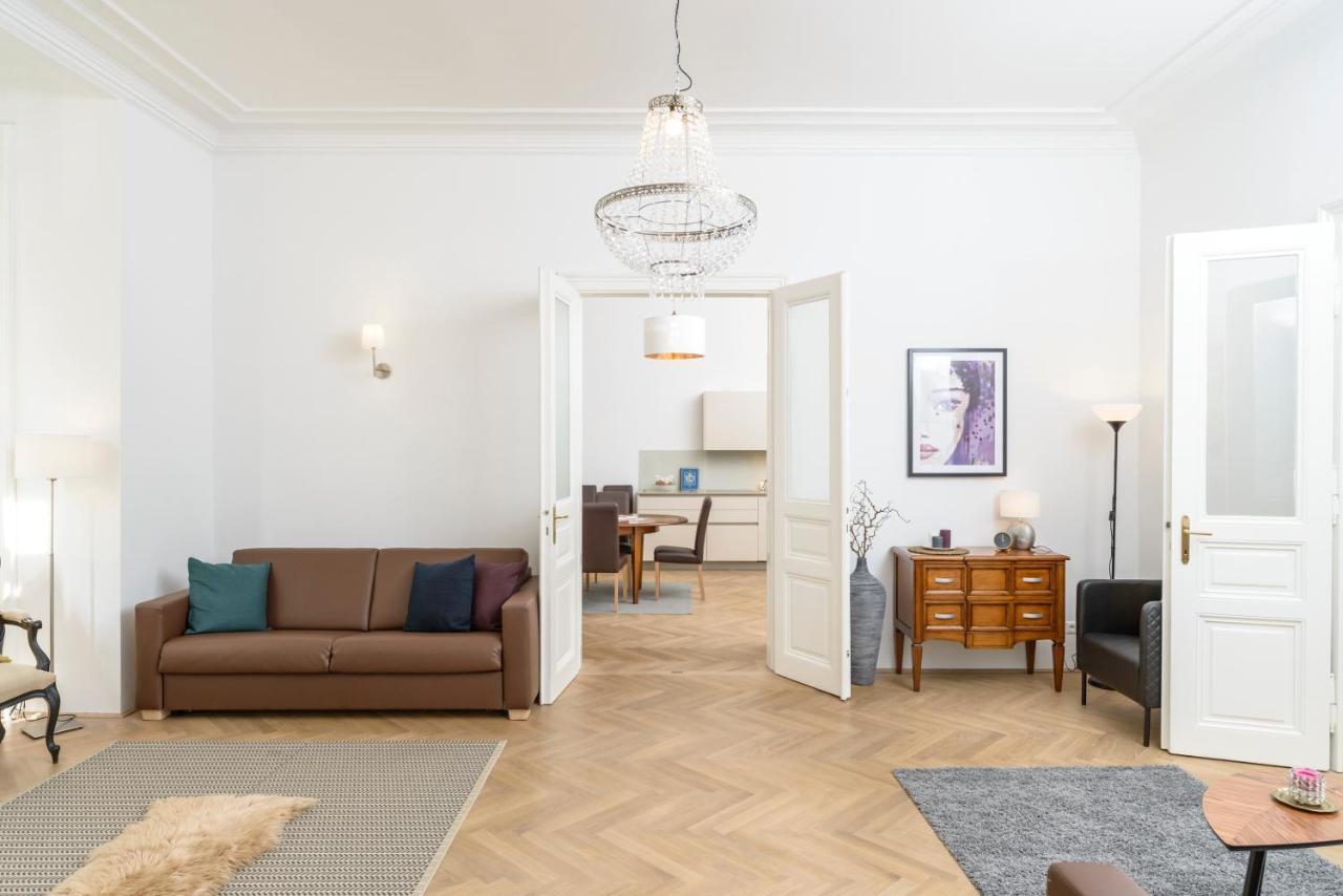 Senator Suite Stephansplatz By Ichbucheat Wenen Buitenkant foto