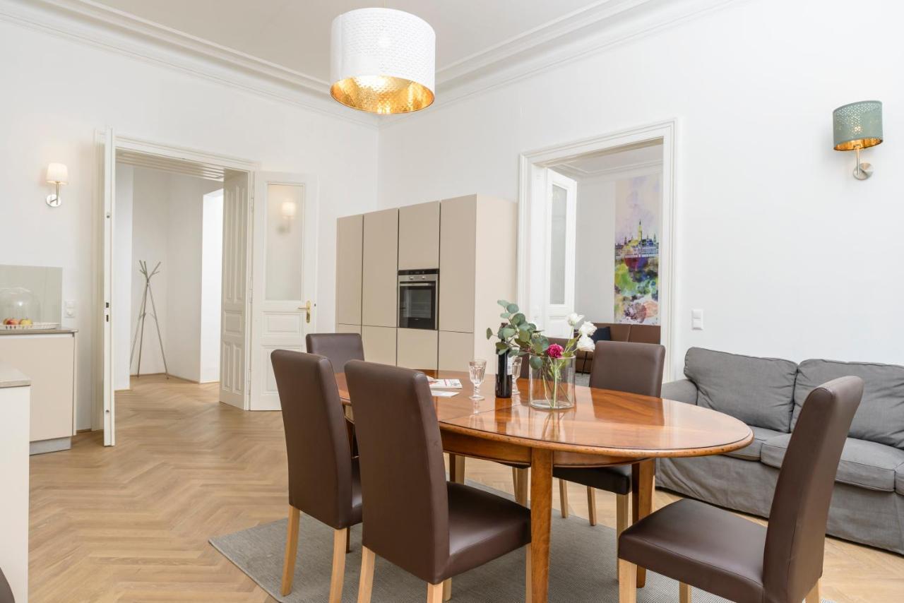 Senator Suite Stephansplatz By Ichbucheat Wenen Buitenkant foto