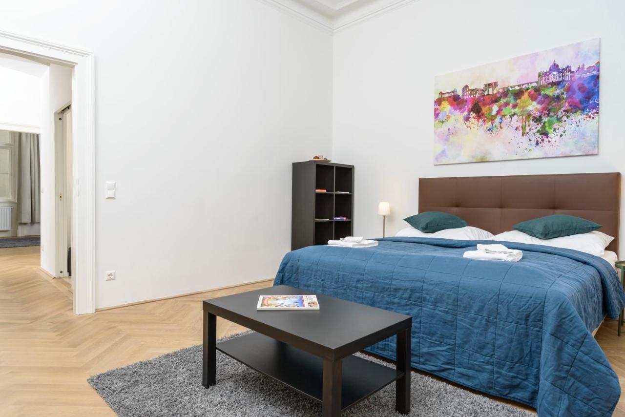 Senator Suite Stephansplatz By Ichbucheat Wenen Buitenkant foto