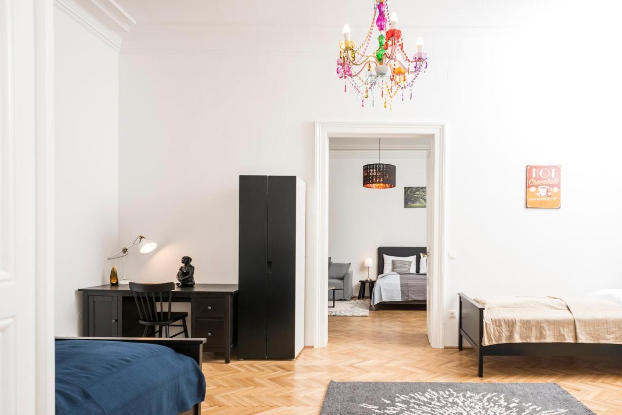 Senator Suite Stephansplatz By Ichbucheat Wenen Buitenkant foto