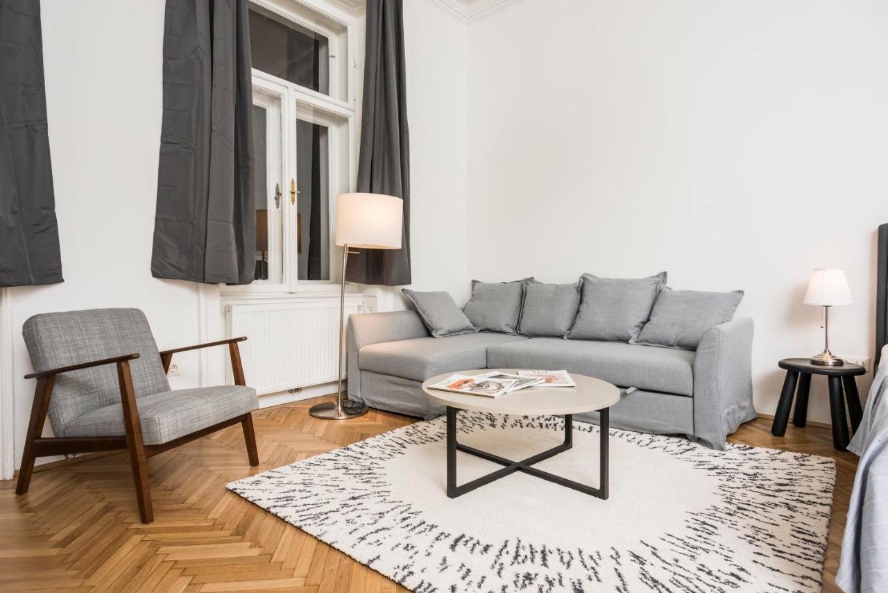 Senator Suite Stephansplatz By Ichbucheat Wenen Buitenkant foto