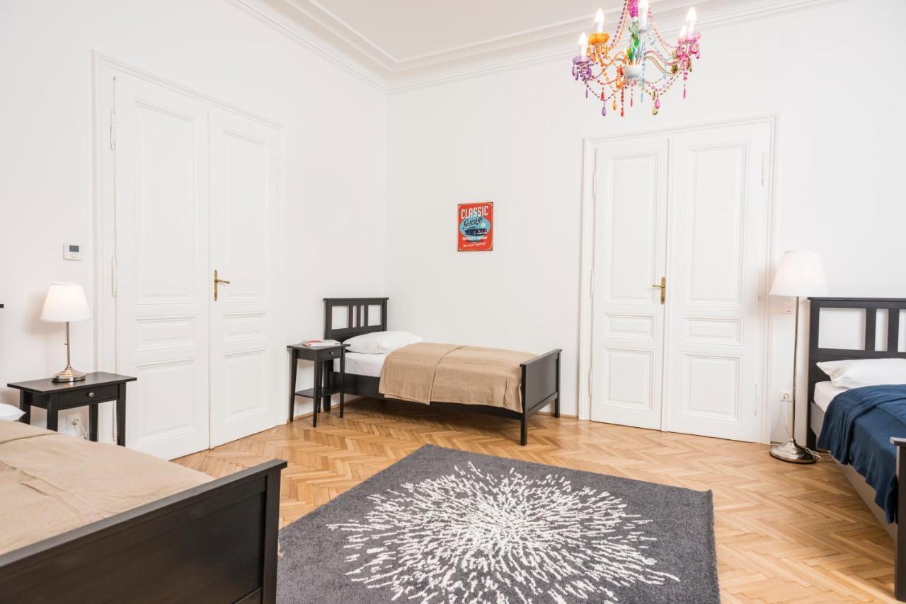 Senator Suite Stephansplatz By Ichbucheat Wenen Buitenkant foto