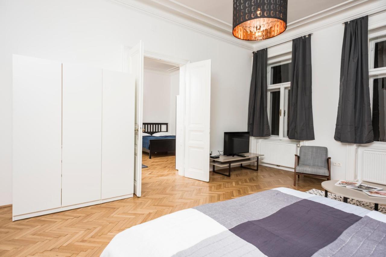 Senator Suite Stephansplatz By Ichbucheat Wenen Buitenkant foto