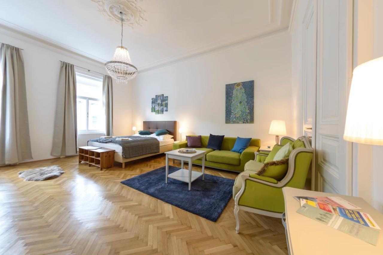Senator Suite Stephansplatz By Ichbucheat Wenen Buitenkant foto