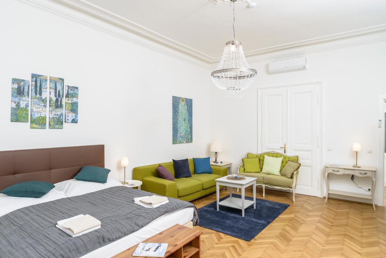Senator Suite Stephansplatz By Ichbucheat Wenen Buitenkant foto